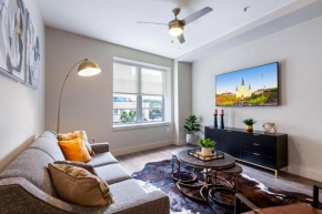 Peaceful Condo Walking Distance to Bourbon Street